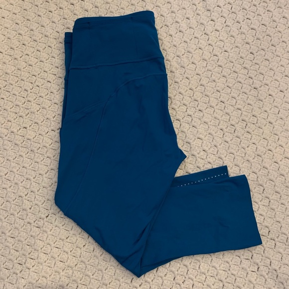 Lululemon Fast and Free Crop, 19” - Picture 3 of 5